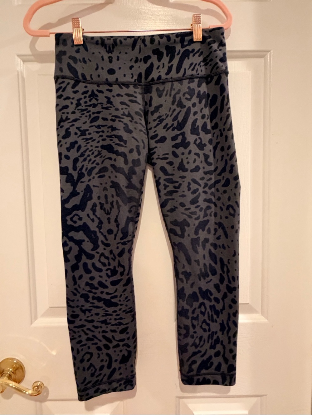 Lululemon Wunder Under Animal Print Crop Leggings – Size 6